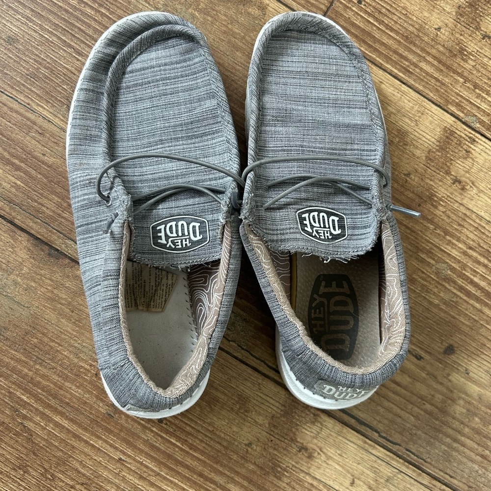 Barely worn, missing insoles though